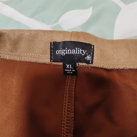 Chic Tan Pencil Skirt for Women - Picture 3 of 8